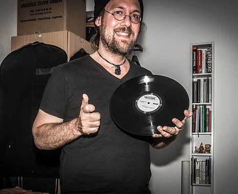 Vinyl Record Day - Tag der Vinyl-Schallplatte in den USA. Kuriose Feiertage - 12. August © 2019 Sven Giese