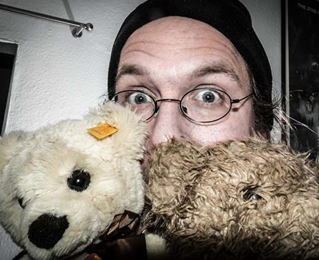 Hug a Bear Day - Umarme-einen-Bären-Tag in den USA. Kuriose Feiertage - 7. November © 2019 Sven Giese