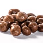 National Chocolate Covered Peanuts Day - Tag der schokolierten Erdnüsse in den USA. Kuriose Feiertage - 25. Februar © 2020 Sven Giese