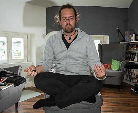 UNO International Yoga Day - Internationaler Tag des Yoga oder Weltyogatag. Kuriose Feiertage - 21. Juni © 2019 Sven Giese
