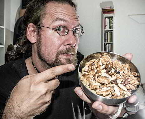 National Grab Some Nuts Day - Nimm-Dir-ein-paar-Nüsse-Tag in den USA. Kuriose Feiertage - 3. August © 2019 Sven Giese