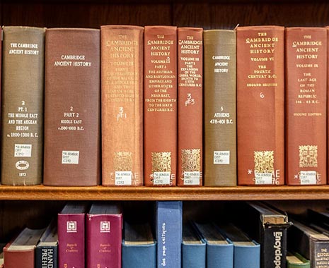 Dewey Decimal System Day - Tag der Dewey-Dezimalklassifikation in den USA. Kuriose Feiertage - 10. Dezember © 2019 Sven Giese