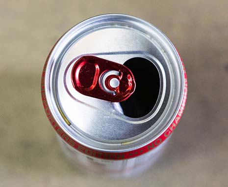 Crush a Can Day - Zerdrücke-eine-Dose-Tag in den USA. Kuriose Feiertage - 27. September © 2019 Sven Giese