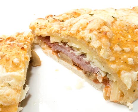 National Calzone Day - Tag der Calzone in den USA. Kuriose Feiertage - 1. November © 2019 Sven Giese