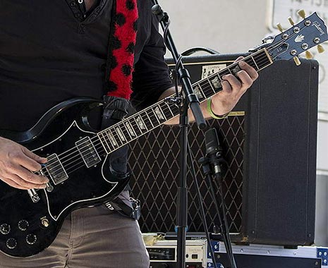 National Electric Guitar Day - Tag der E-Gitarre in den USA. Kuriose Feiertage - 27. November © 2019 Sven Giese