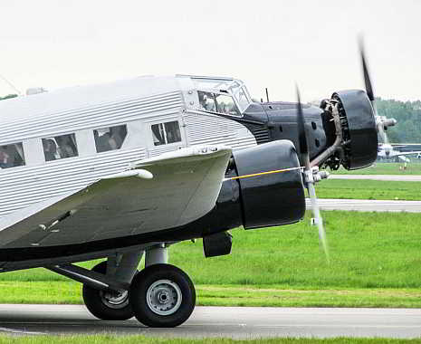 National Cheap Flight Day - Tag der günstigen Flüge in den USA. Kuriose-Feiertage - 23. August © 2019 Sven Giese