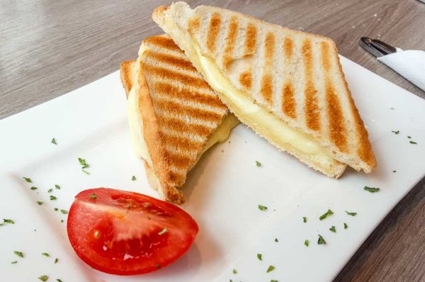 Tag des Käsetoasts - National Cheese Toast Day USA - 15. September Tag des Käsetoasts - National Cheese Toast Day USA - 15. September