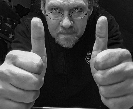 National Thumb Appreciation Day - Ehrentag der Daumen in den USA. Kuriose Feiertage - 18. Februar © 2020 Sven Giese