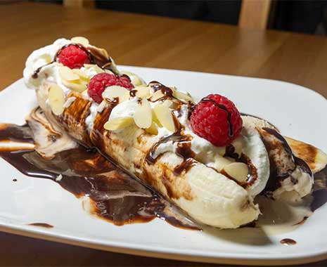 National Banana Split Day - Tag des Bananensplits in den USA. Kuriose Feiertage - 25. August 2020 © Sven Giese