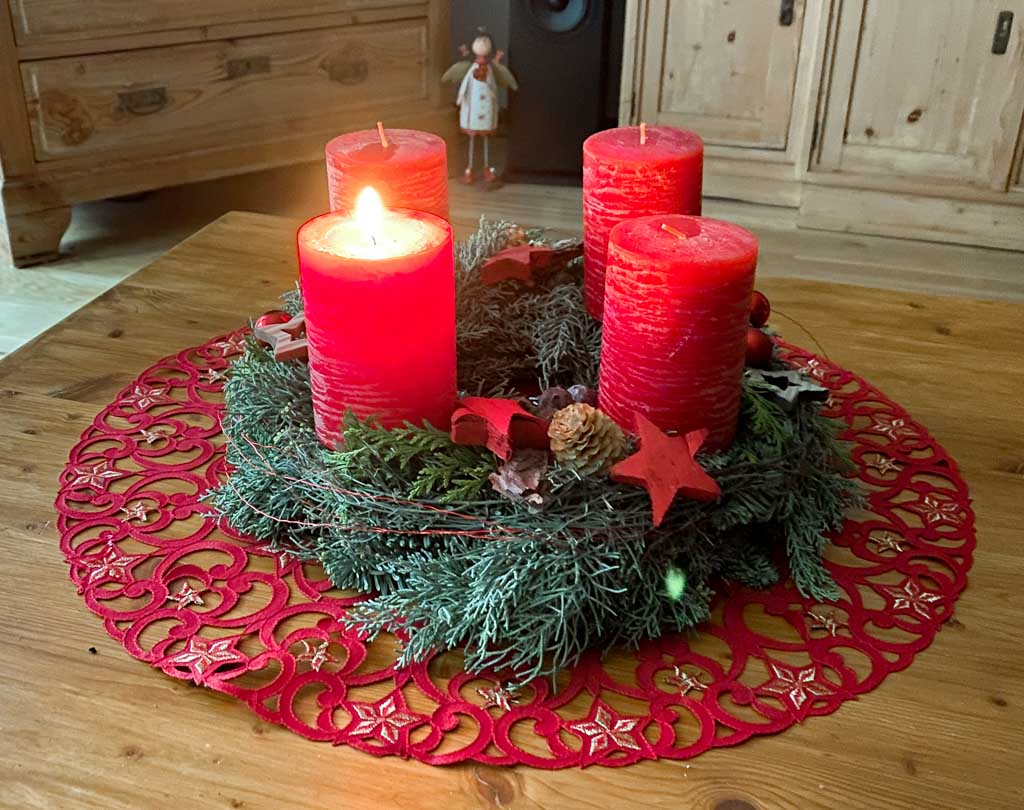 Tag des Adventskranzes zum ersten Adventssonntag